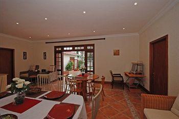 354 On York Avenue Hotel Randburg Esterno foto